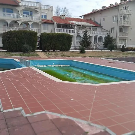 Apartments * ساني بيتش